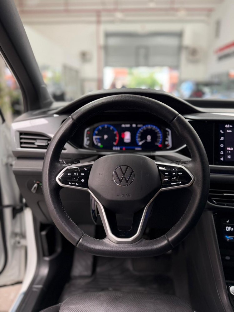 Volkswagen TAOS HIGHLINE BITONO — foto 3